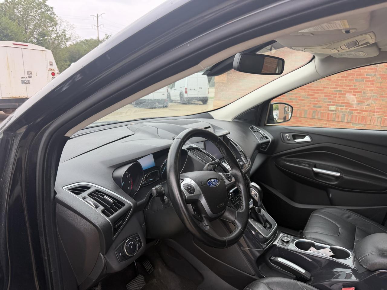 Ford Escape Titanium 4WD 2013