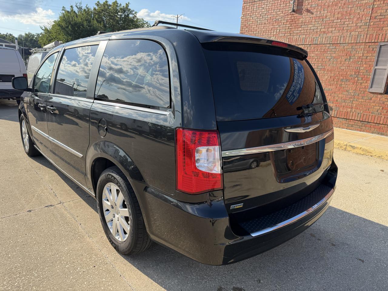 Chrysler Town & Country Touring 2016