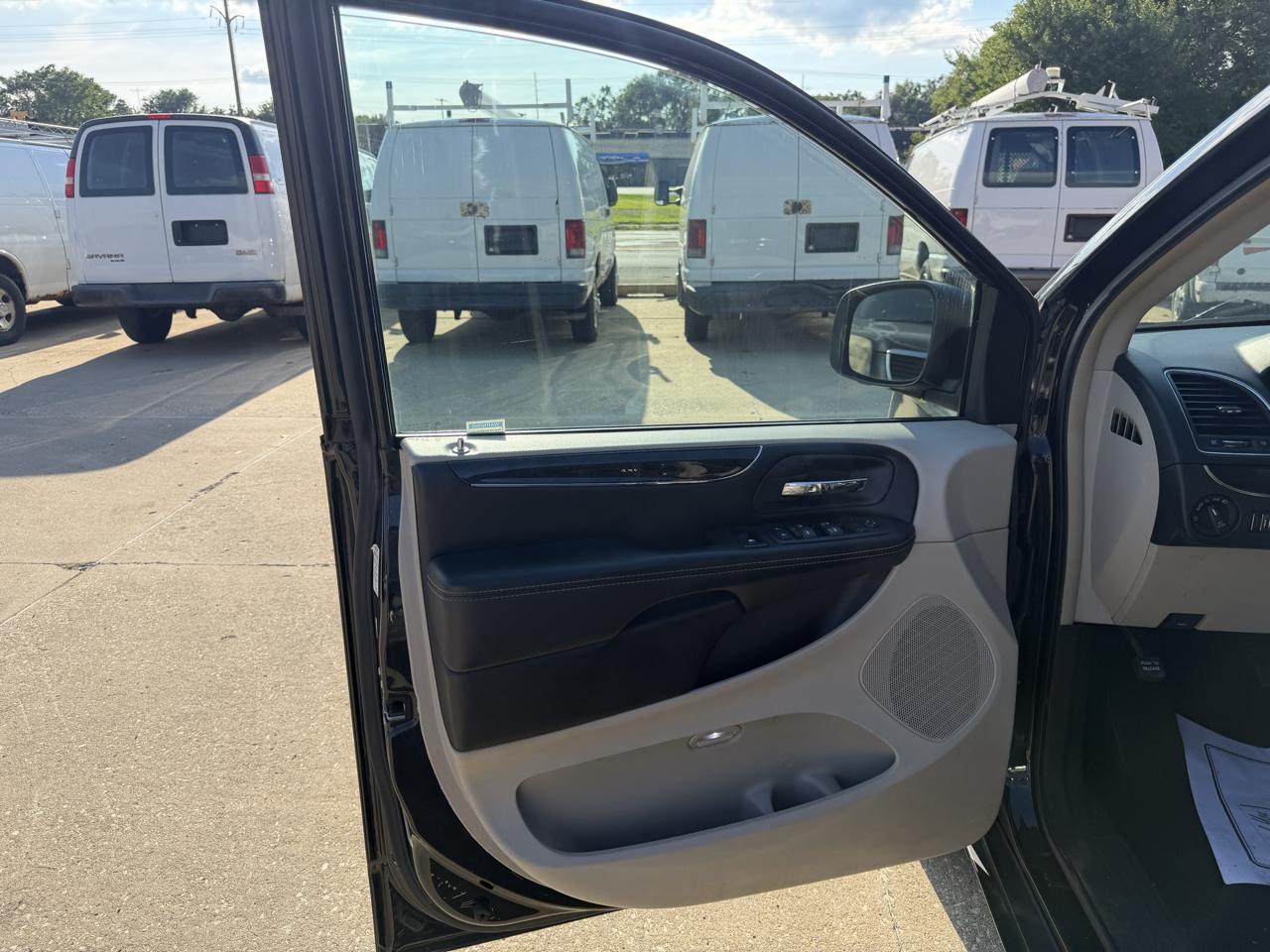 Chrysler Town & Country Touring 2016