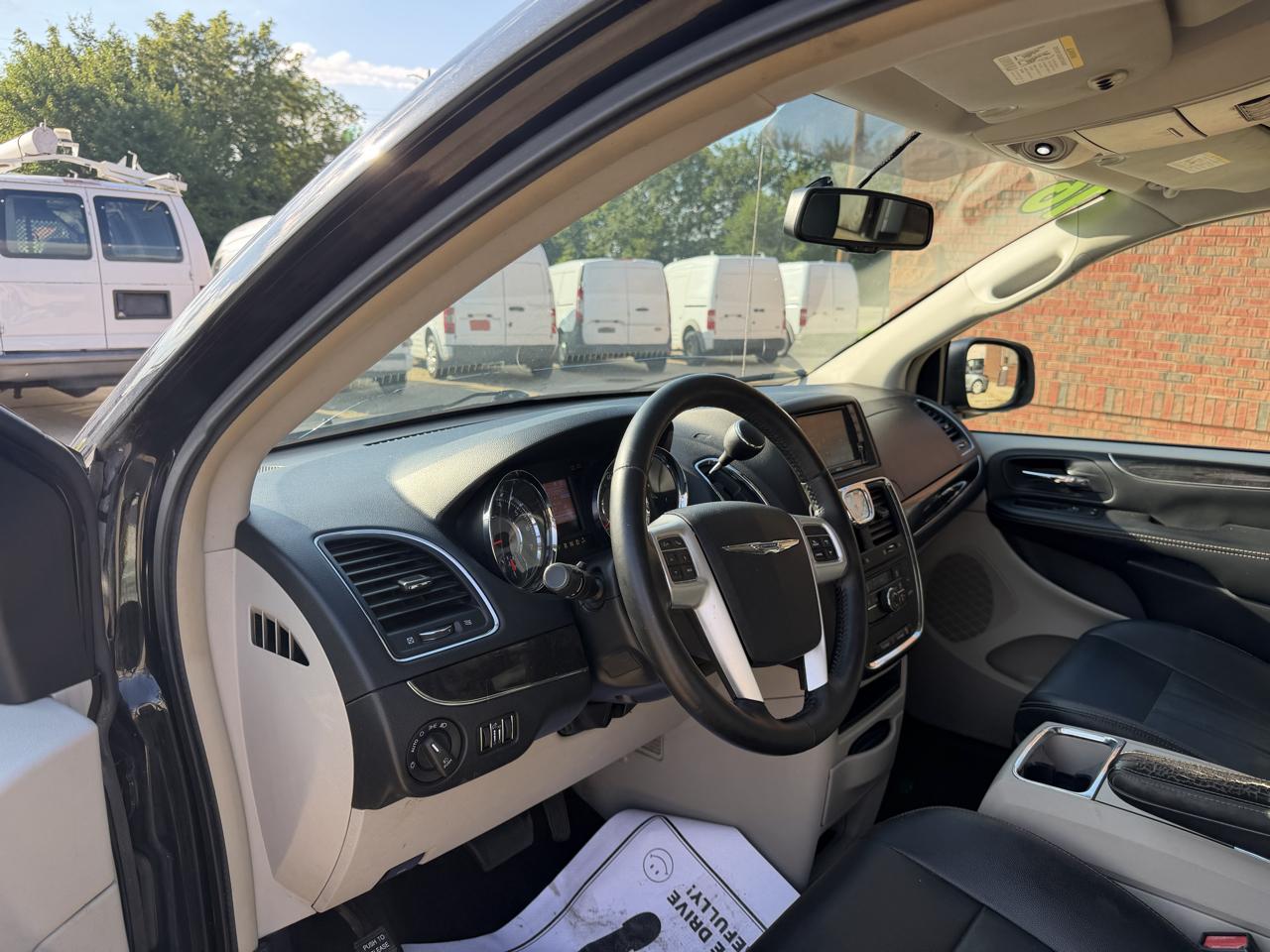 Chrysler Town & Country Touring 2016
