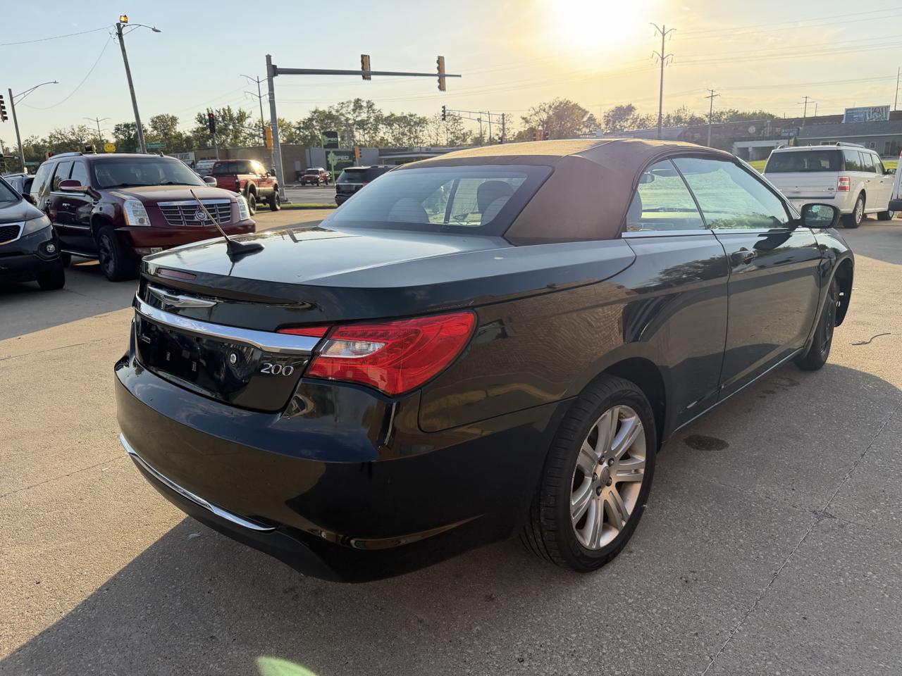 Chrysler 200 Touring Convertible 2011