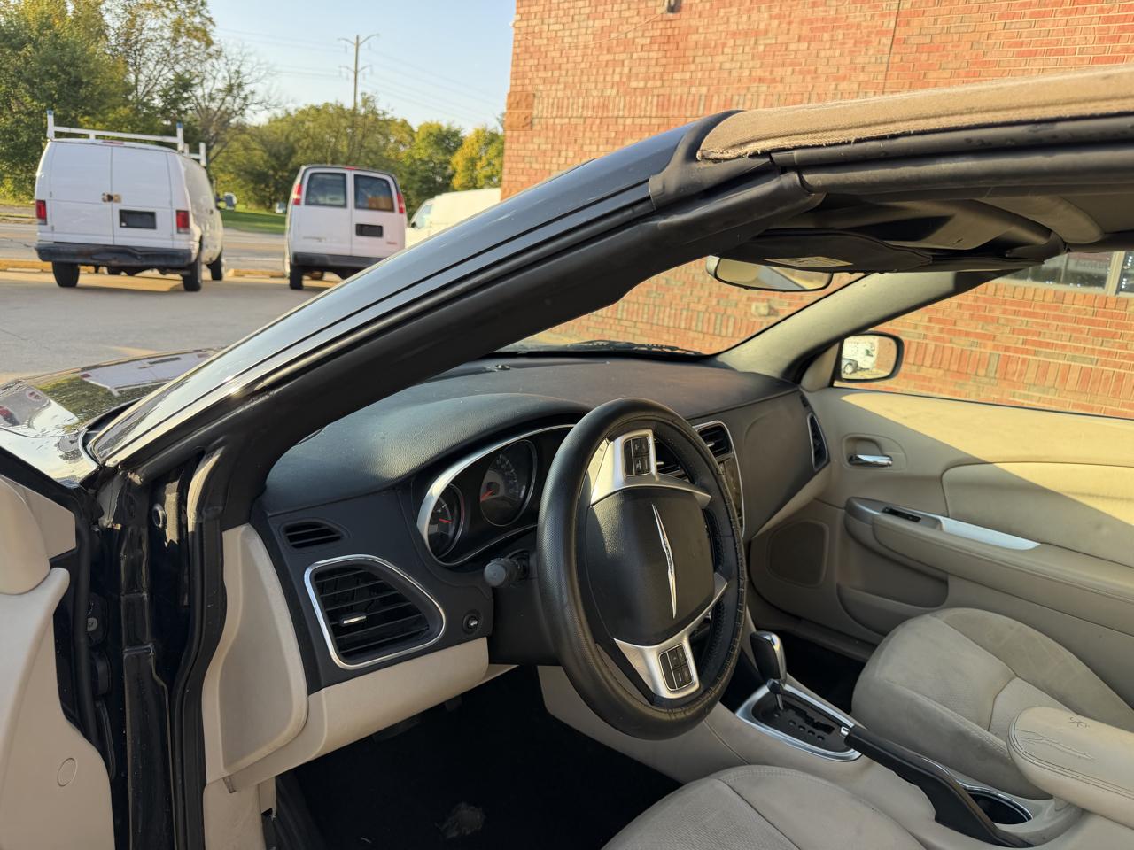 Chrysler 200 Touring Convertible 2011