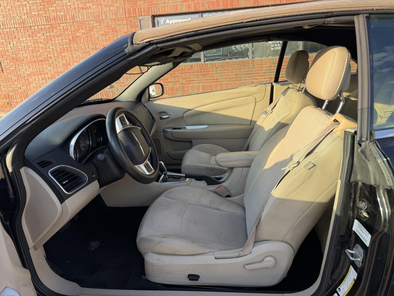 Chrysler 200 Touring Convertible 2011