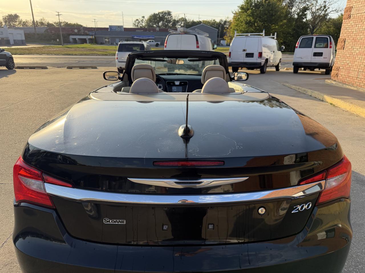 Chrysler 200 Touring Convertible 2011