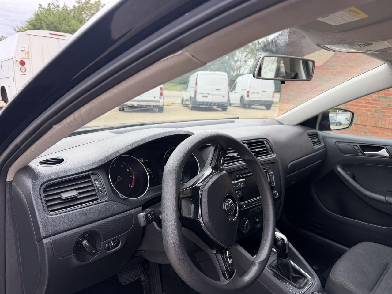 Volkswagen Jetta S 6A 2015