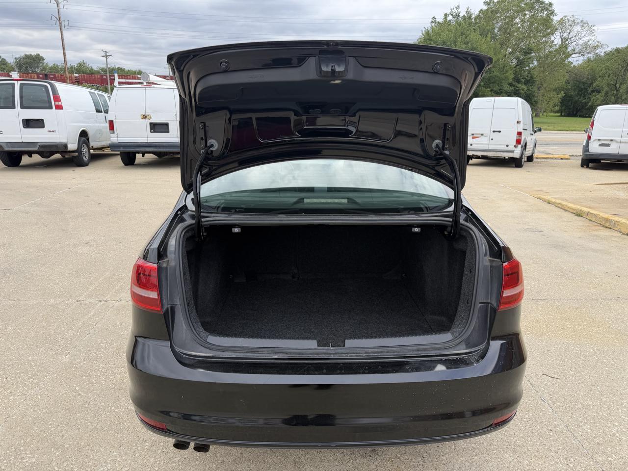 Volkswagen Jetta S 6A 2015
