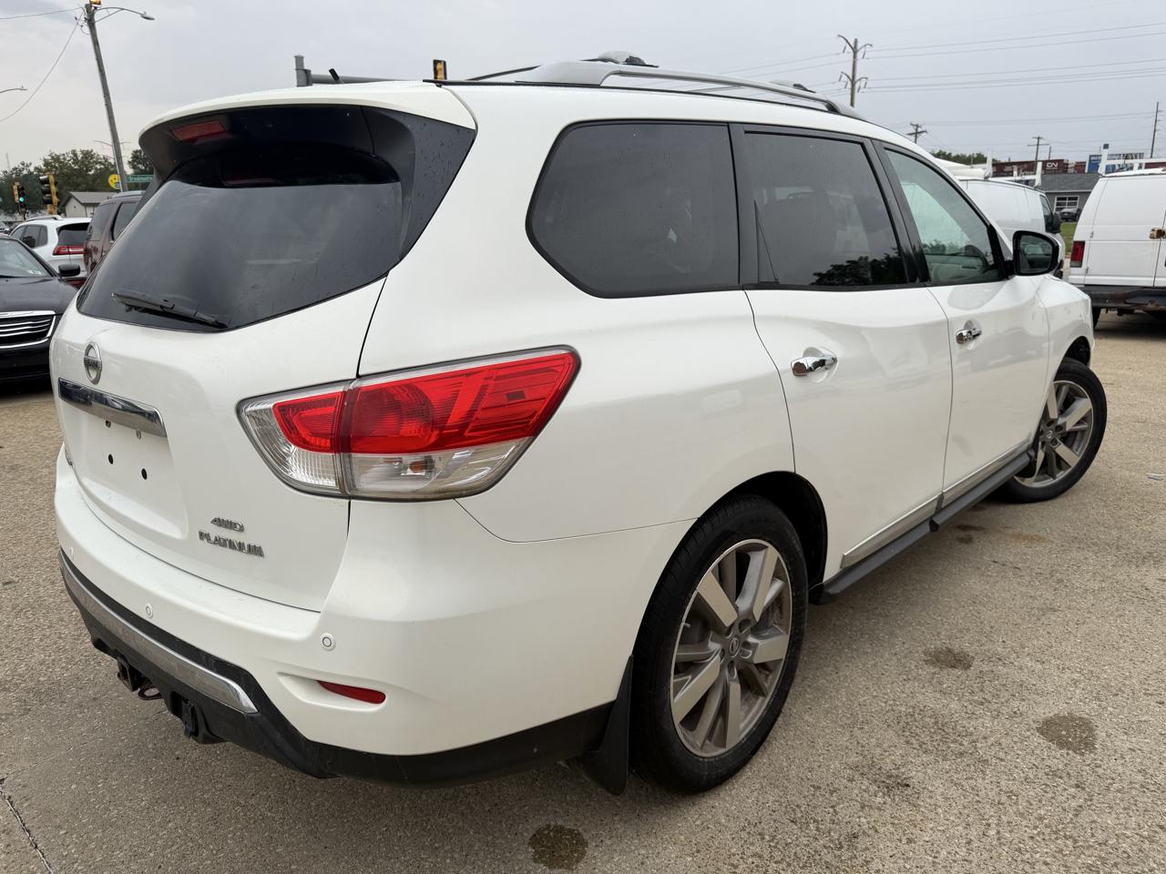 Nissan Pathfinder S 4WD 2013