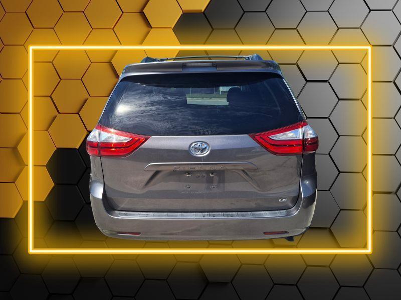 Toyota Sienna  2015