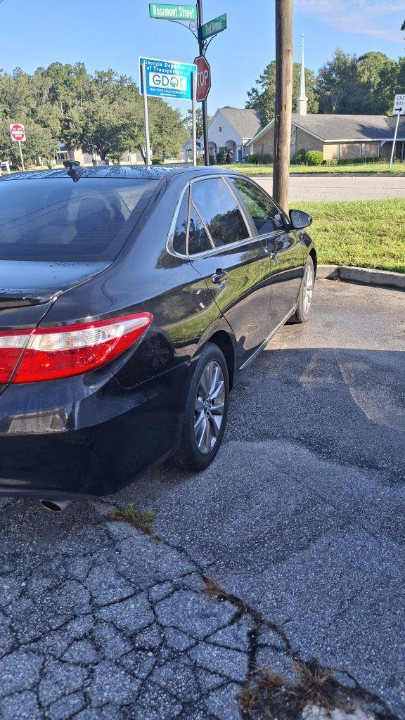 2017 Toyota Camry XLE - Photo 12