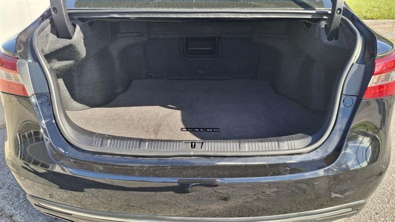 Toyota Avalon  2016