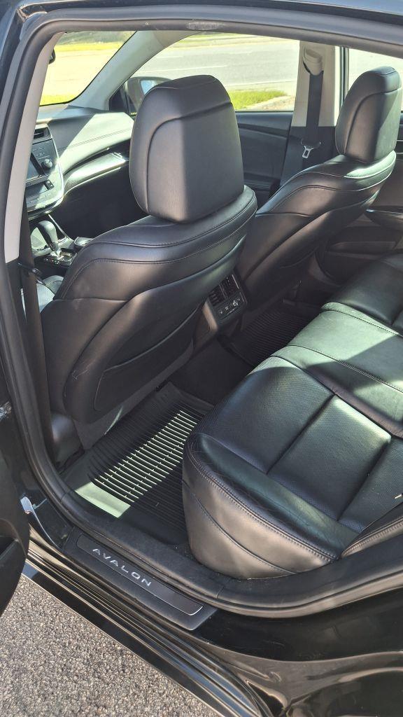 Toyota Avalon  2016