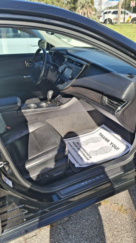 Toyota Avalon  2016