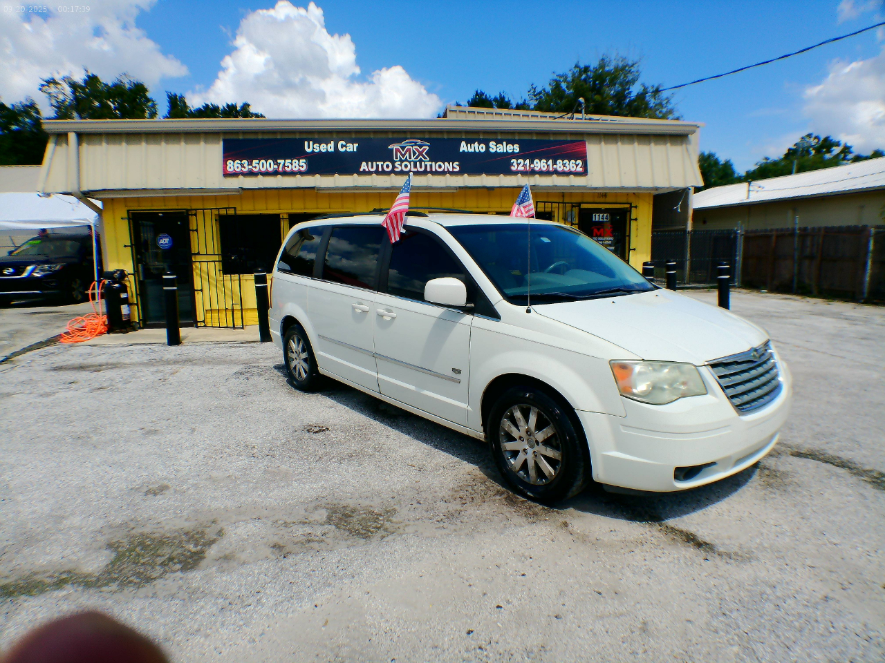 2009 Chrysler Town & Country TOURING