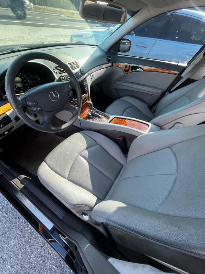 Mercedes-Benz E-Class E350 Luxury Sedan 2009