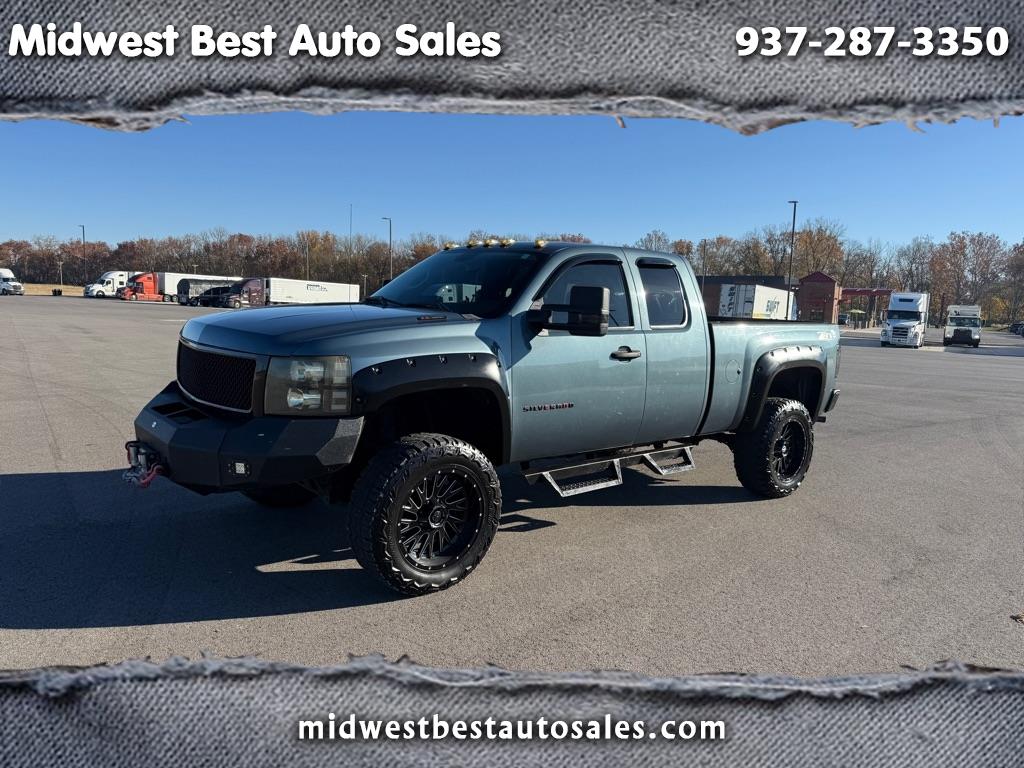 2009 Chevrolet Silverado 1500 4WD Ext Cab 143.5" LT
