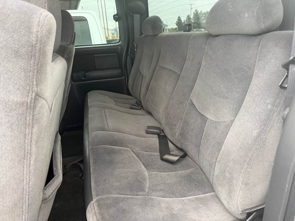 GMC Sierra 2500HD Ext Cab 143.5" WB 4WD SLE 2004