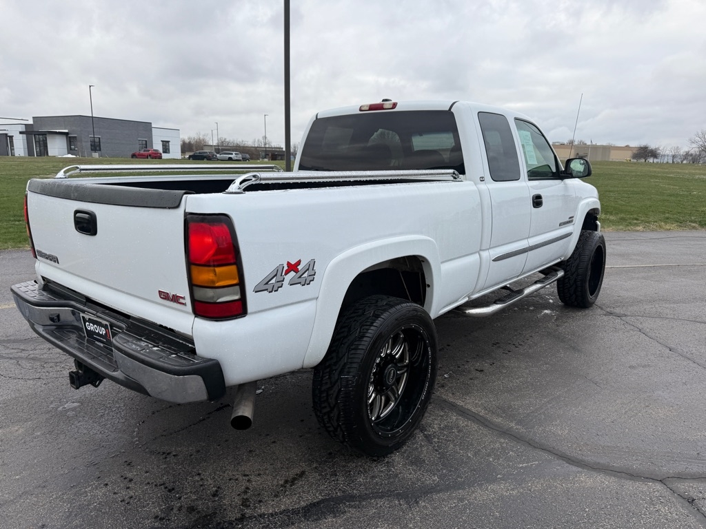 GMC Sierra 2500HD Ext Cab 143.5" WB 4WD SLE 2004