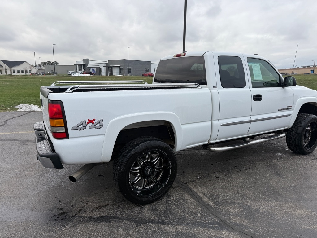 GMC Sierra 2500HD Ext Cab 143.5" WB 4WD SLE 2004