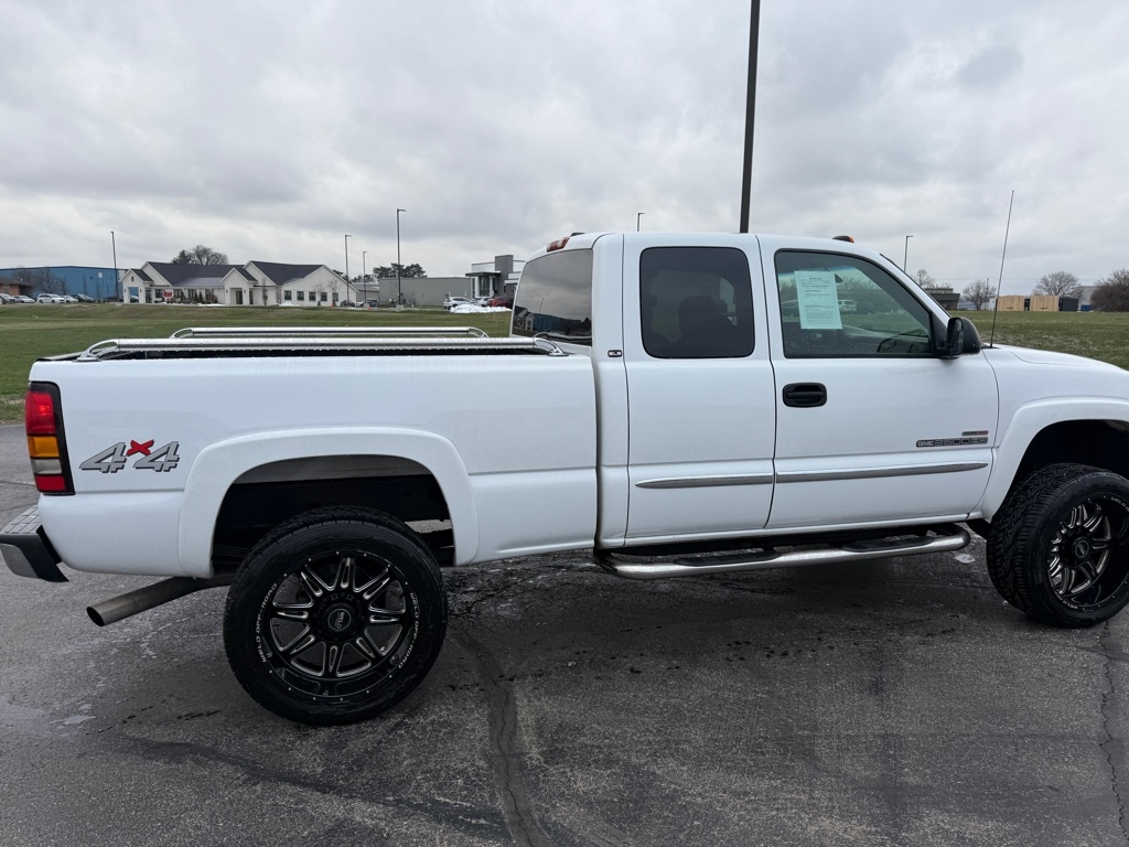 GMC Sierra 2500HD Ext Cab 143.5" WB 4WD SLE 2004