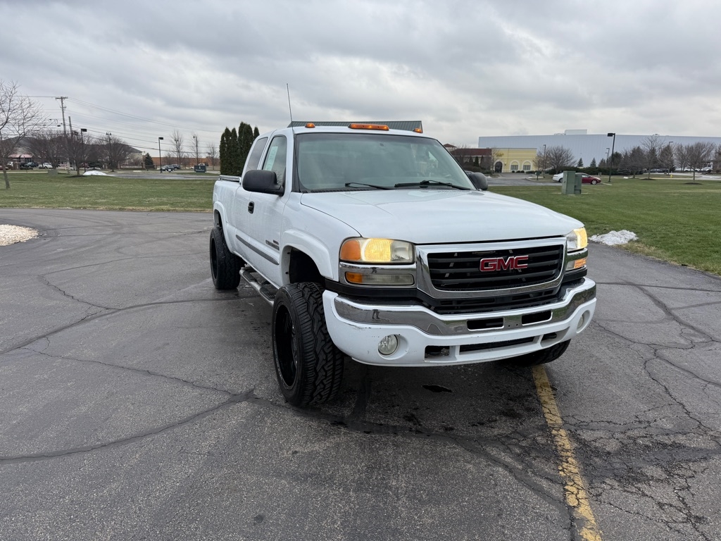 GMC Sierra 2500HD Ext Cab 143.5" WB 4WD SLE 2004
