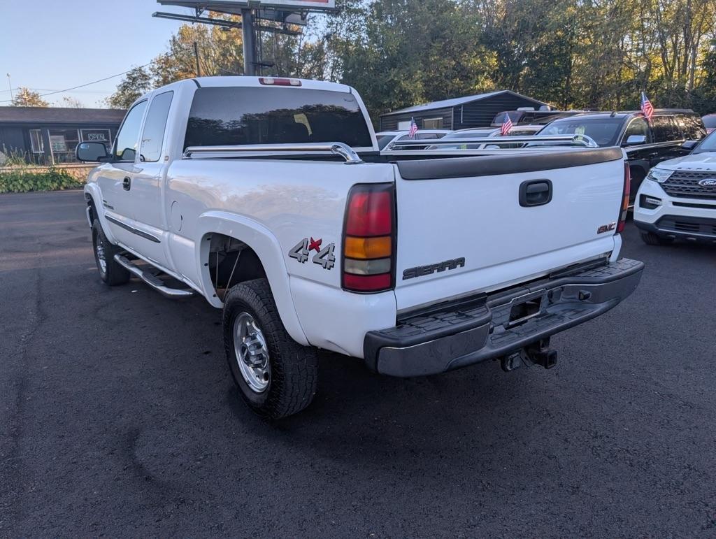 GMC Sierra 2500HD Ext Cab 143.5" WB 4WD SLE 2004