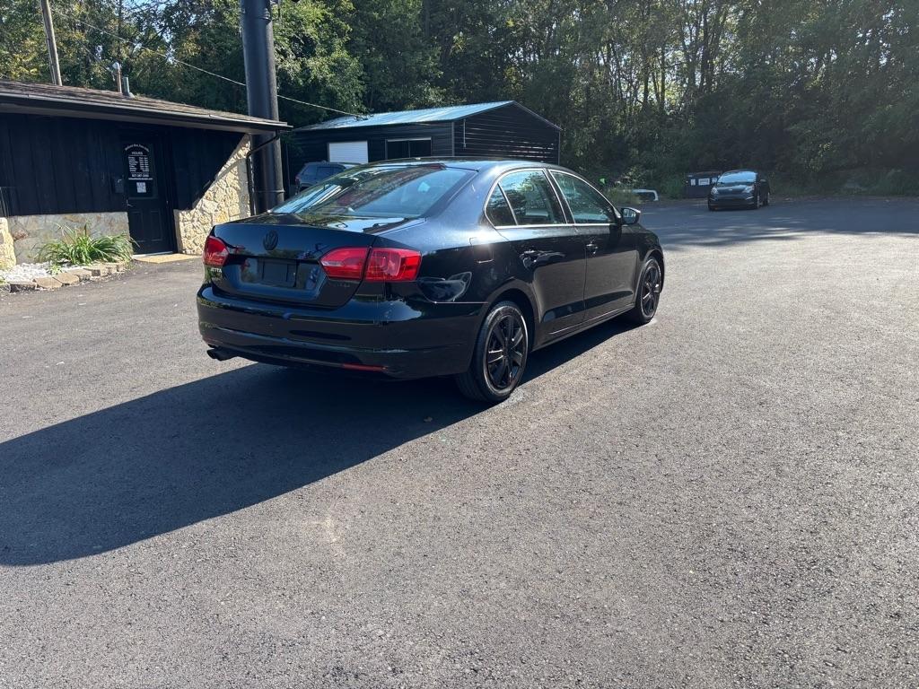 Volkswagen Jetta Sedan 4dr Auto S w/Sunroof 2012