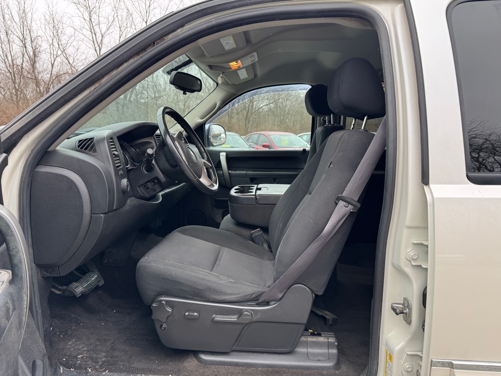 Chevrolet Silverado 1500 4WD Crew Cab 143.5" LT 2011