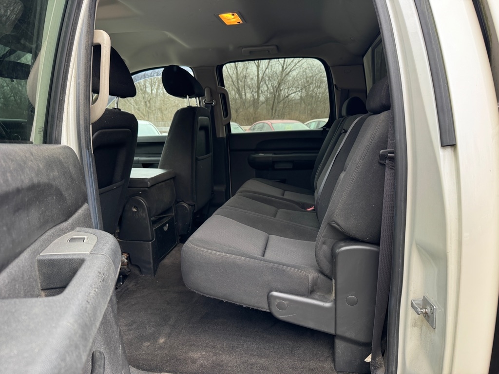 Chevrolet Silverado 1500 4WD Crew Cab 143.5" LT 2011