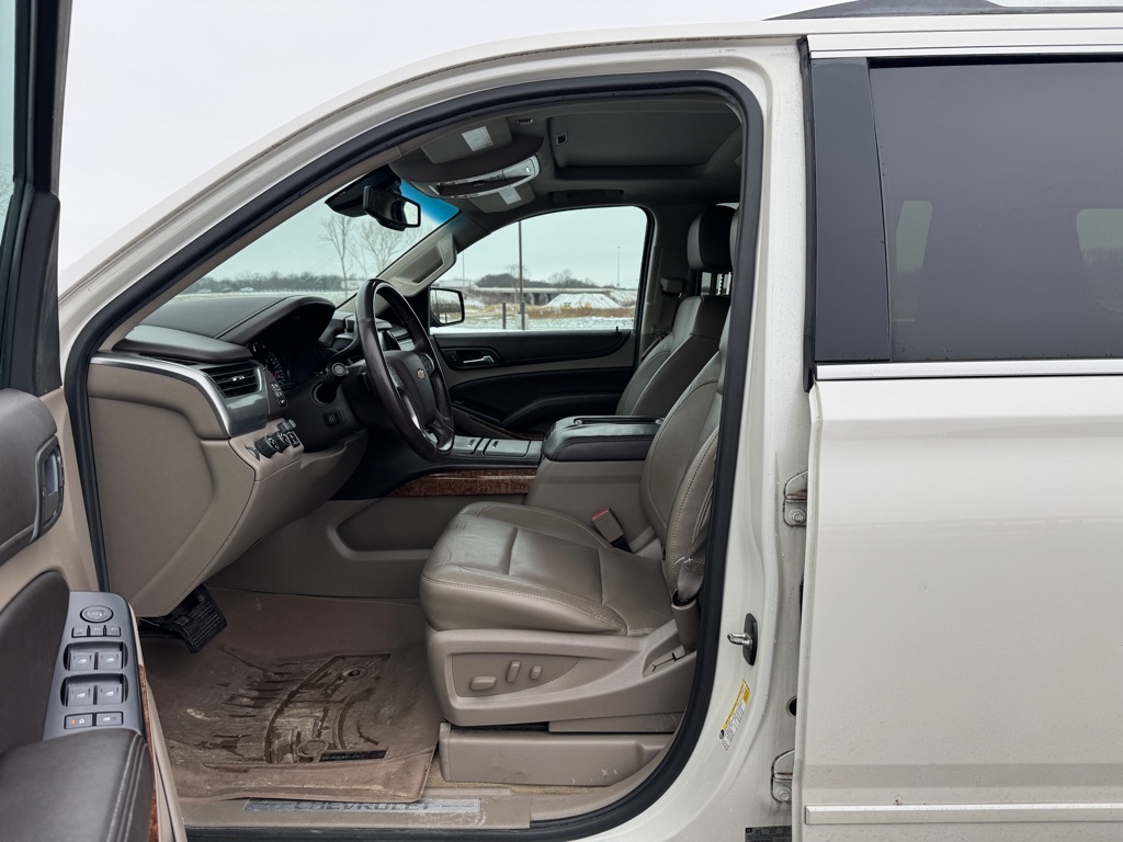 Chevrolet Suburban 4WD 4dr LTZ 2015