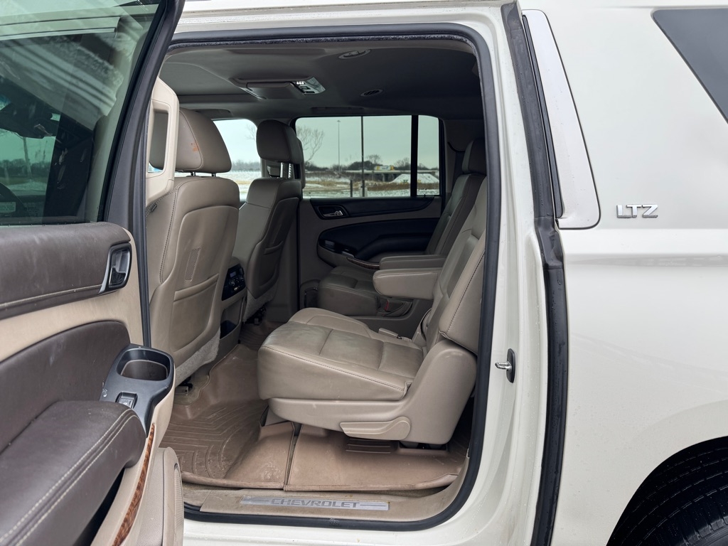 Chevrolet Suburban 4WD 4dr LTZ 2015