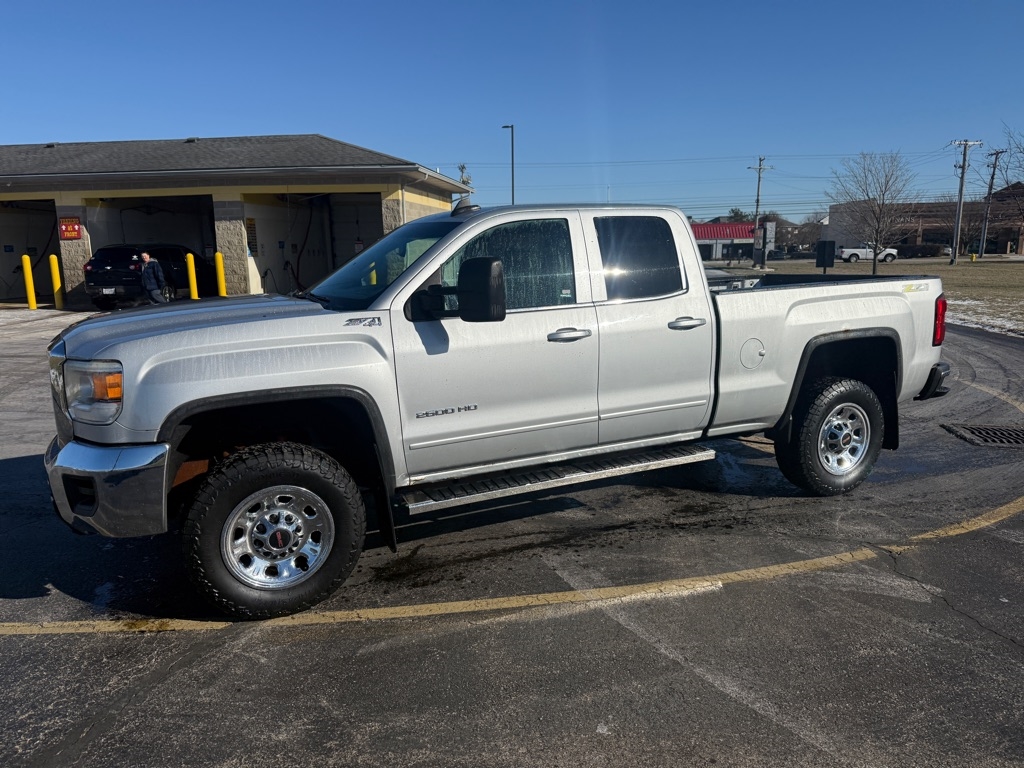 GMC Sierra 2500HD 4WD Double Cab 144.2" SLE 2015