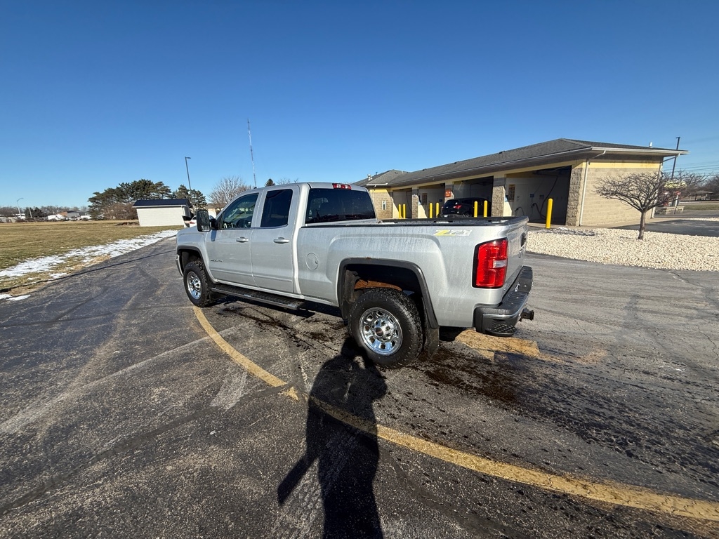 GMC Sierra 2500HD 4WD Double Cab 144.2" SLE 2015