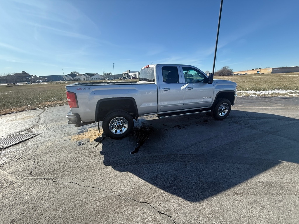 GMC Sierra 2500HD 4WD Double Cab 144.2" SLE 2015
