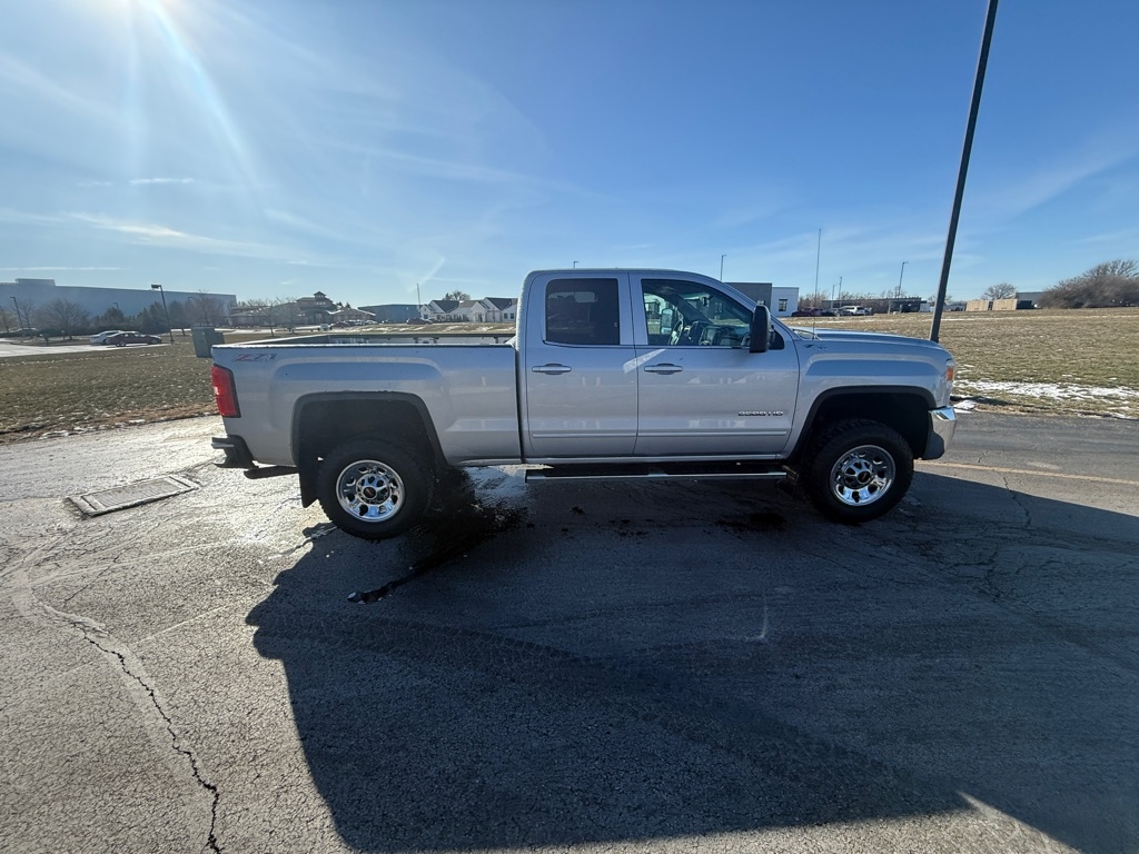 GMC Sierra 2500HD 4WD Double Cab 144.2" SLE 2015