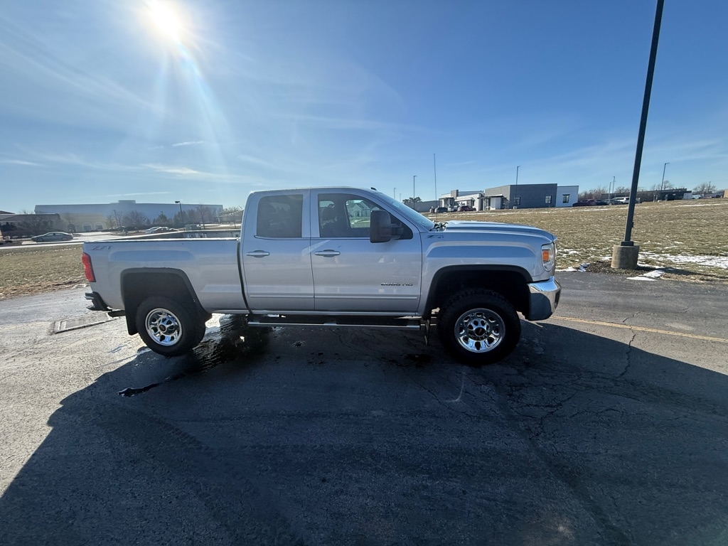 GMC Sierra 2500HD 4WD Double Cab 144.2" SLE 2015