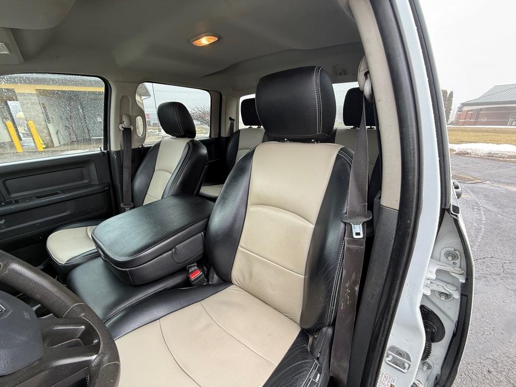 RAM 3500 4WD Crew Cab 169" ST 2012