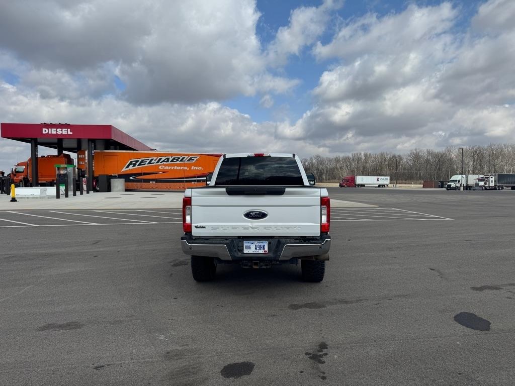 Ford Super Duty F-350 SRW King Ranch 4WD Crew Cab 8' Box 2017