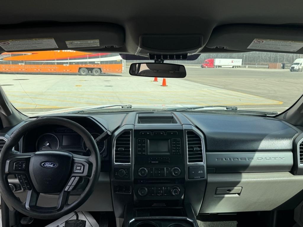 Ford Super Duty F-350 SRW King Ranch 4WD Crew Cab 8' Box 2017