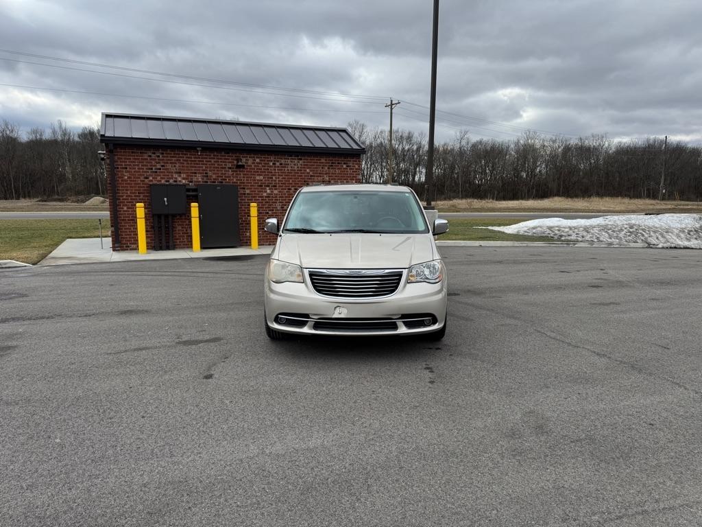 Chrysler Town & Country 4dr Wgn Touring-L 2014