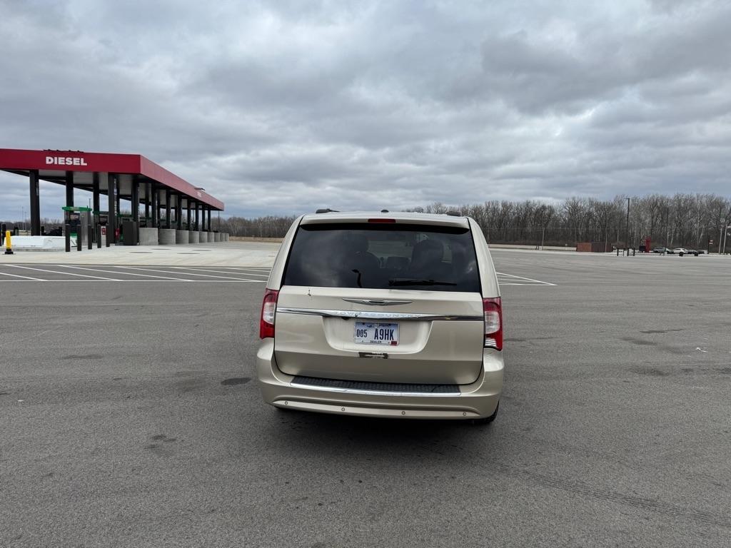 Chrysler Town & Country 4dr Wgn Touring-L 2014