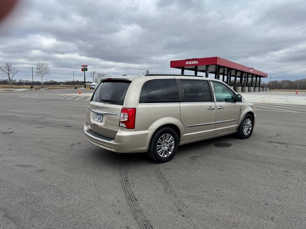 Chrysler Town & Country 4dr Wgn Touring-L 2014