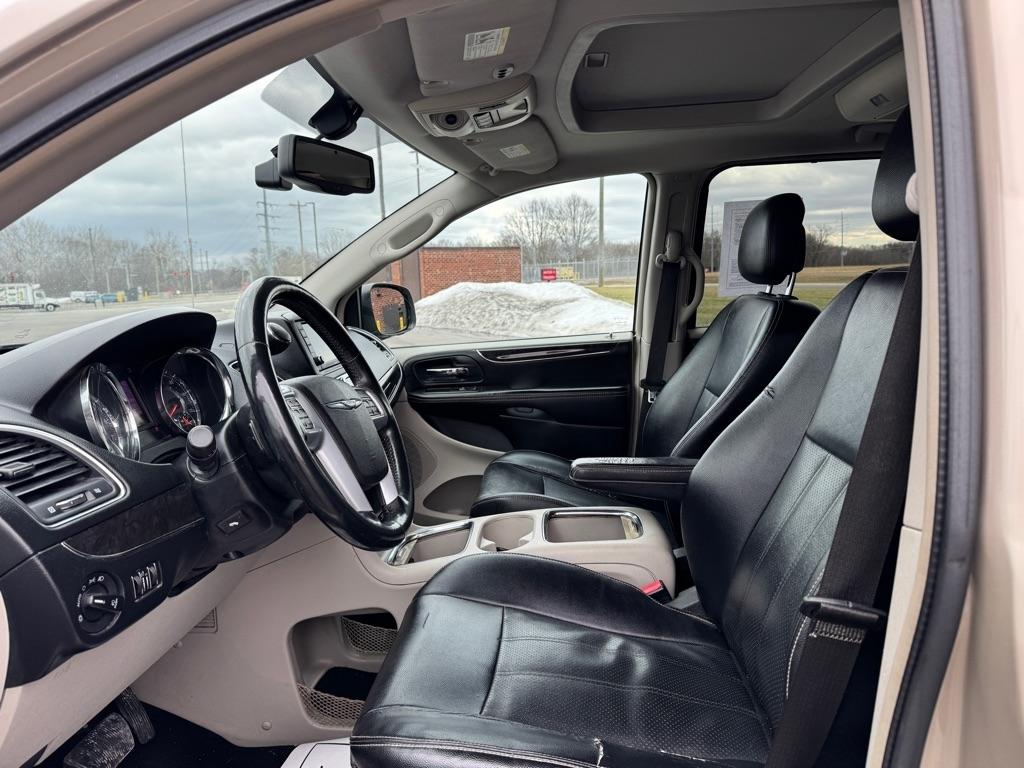 Chrysler Town & Country 4dr Wgn Touring-L 2014