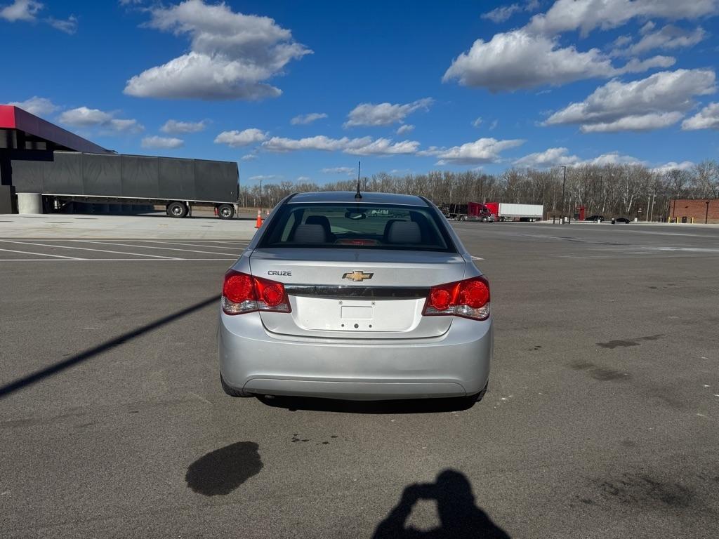 Chevrolet Cruze 4dr Sdn Auto LS 2013