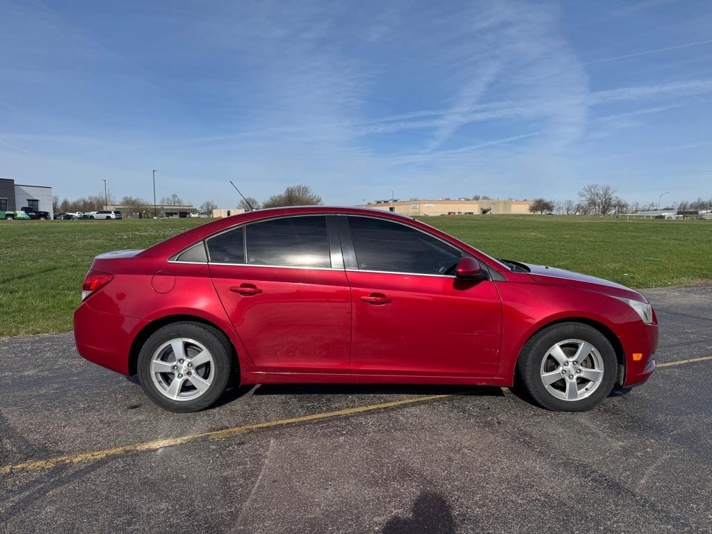Chevrolet Cruze 4dr Sdn LT w/1FL 2012