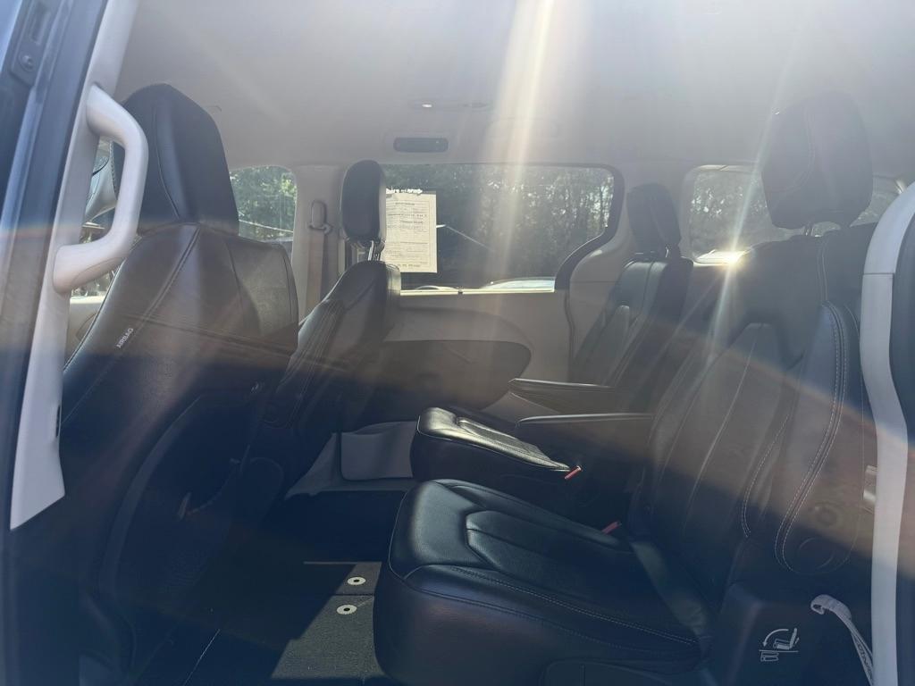 Chrysler Pacifica Touring L FWD 2022
