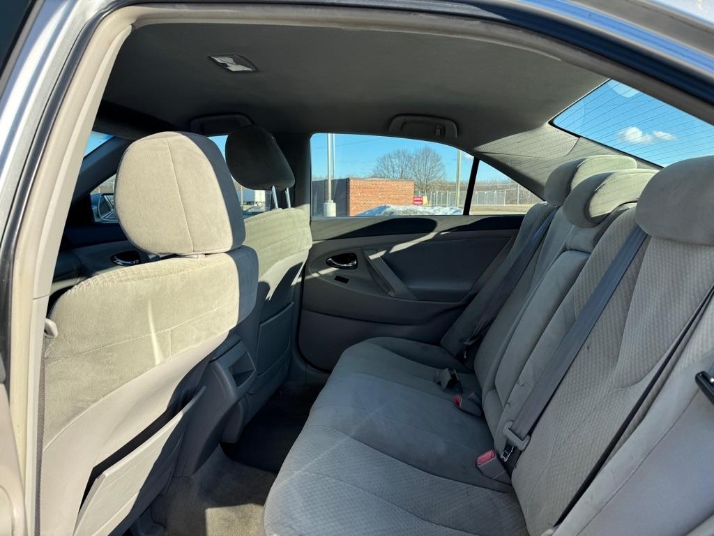 Toyota Camry 4dr Sdn I4 Man (Natl) 2009