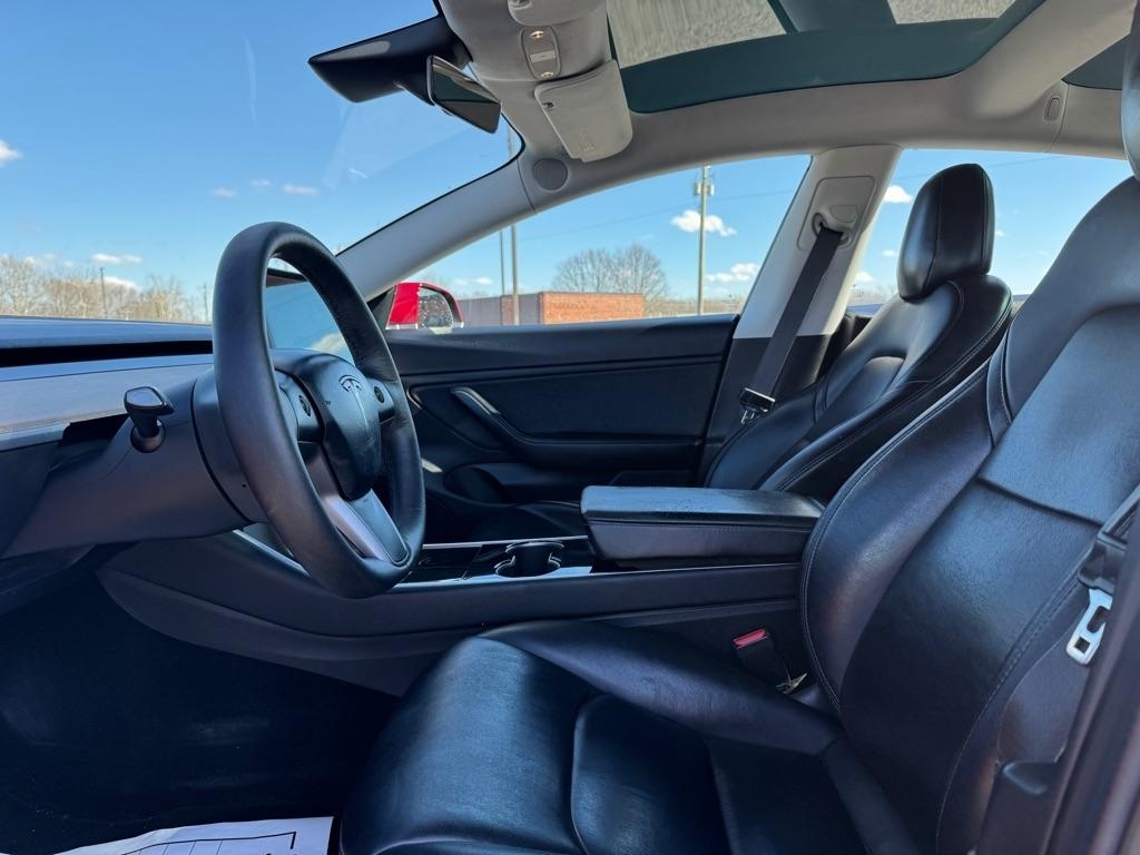 Tesla Model 3 Mid Range Battery RWD 2018