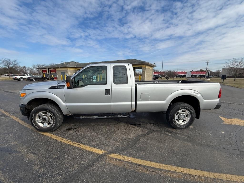 Ford Super Duty F-350 SRW 4WD SuperCab 142" Lariat 2012