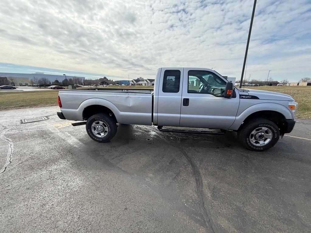 Ford Super Duty F-350 SRW 4WD SuperCab 142" Lariat 2012