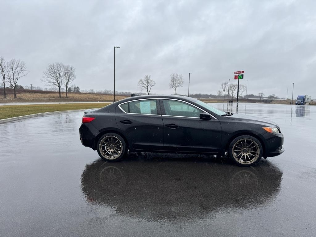 Acura ILX 4dr Sdn 2.0L 2014